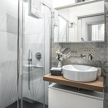 Apartman Metaphora - & Experiences In *