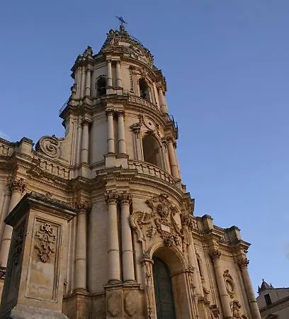 Metaphora - & Experiences In * Modica